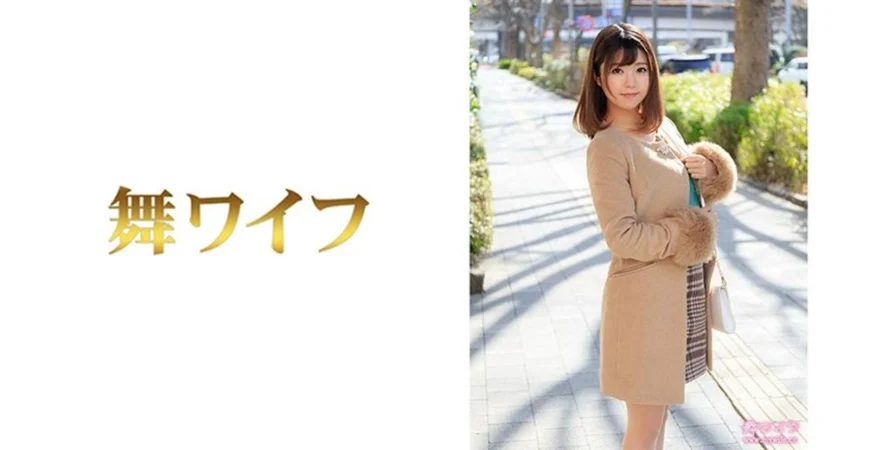 粉色头发美女乔宝！紮起双马尾一脸呆萌！扒开内裤无毛肥穴，炮击抽插骚穴